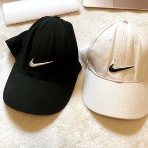 Black and white Nike baseball caps bundle